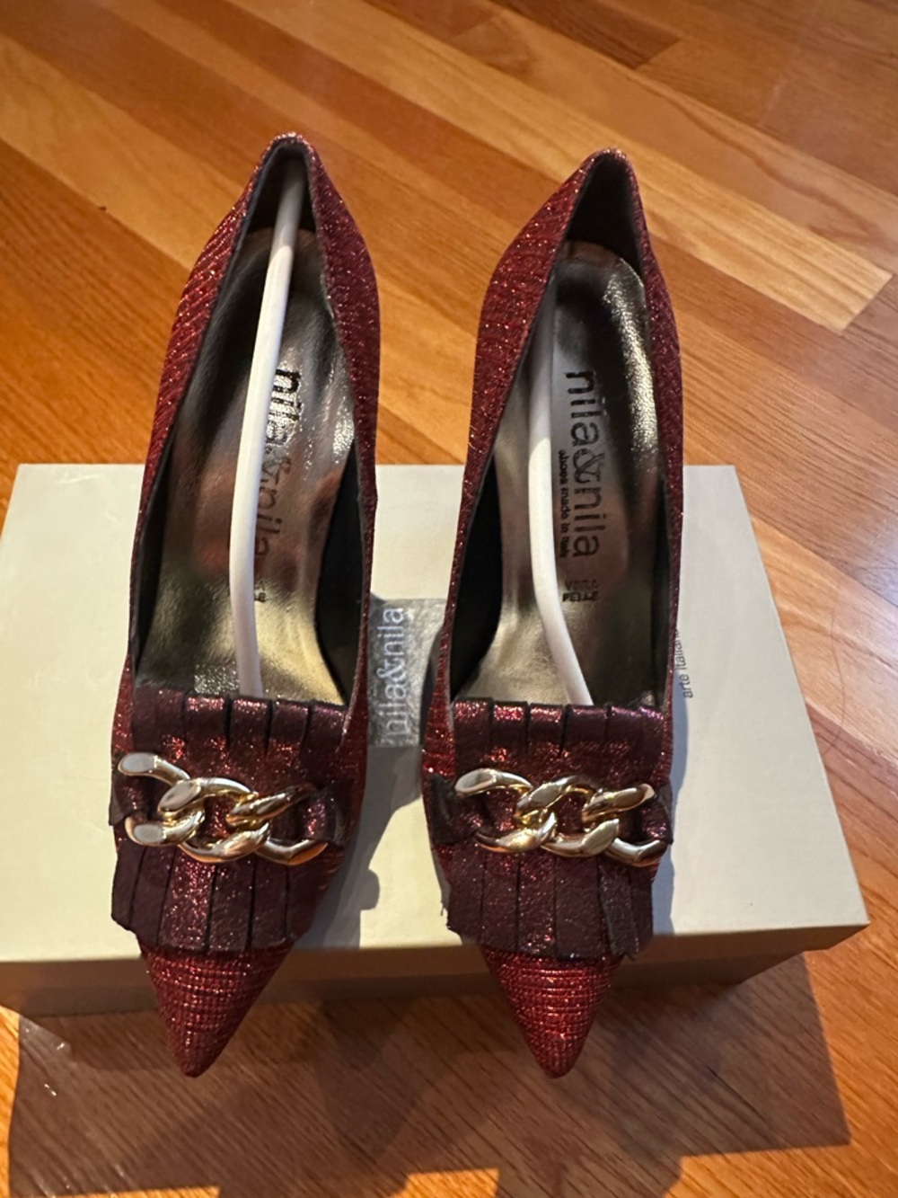 Nila & Nila Metallic Red Chain Detail Pointed Toe Heels Made in Italy